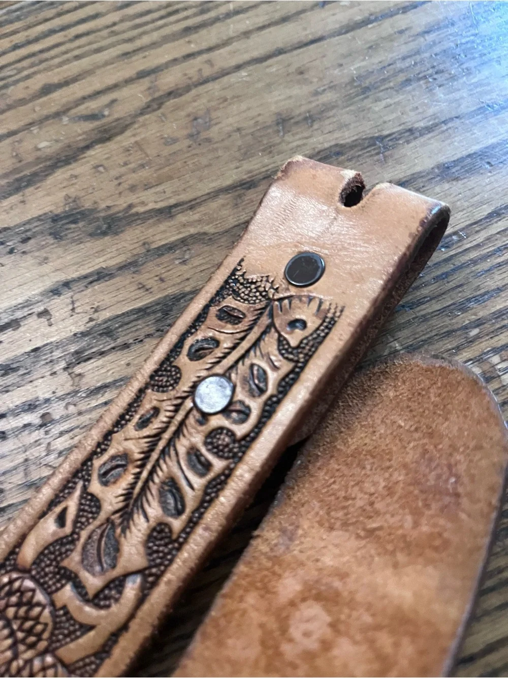 Vintage Hand-Tooled Brown Leather acorn Men's Belt - Detailed Floral Pattern